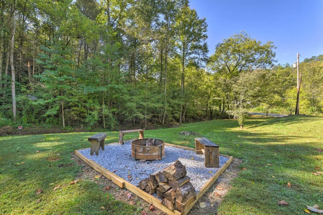 Smoky Mountain Cozy Cove Cabin Deck And Fire Pit! Cosby 外观 照片