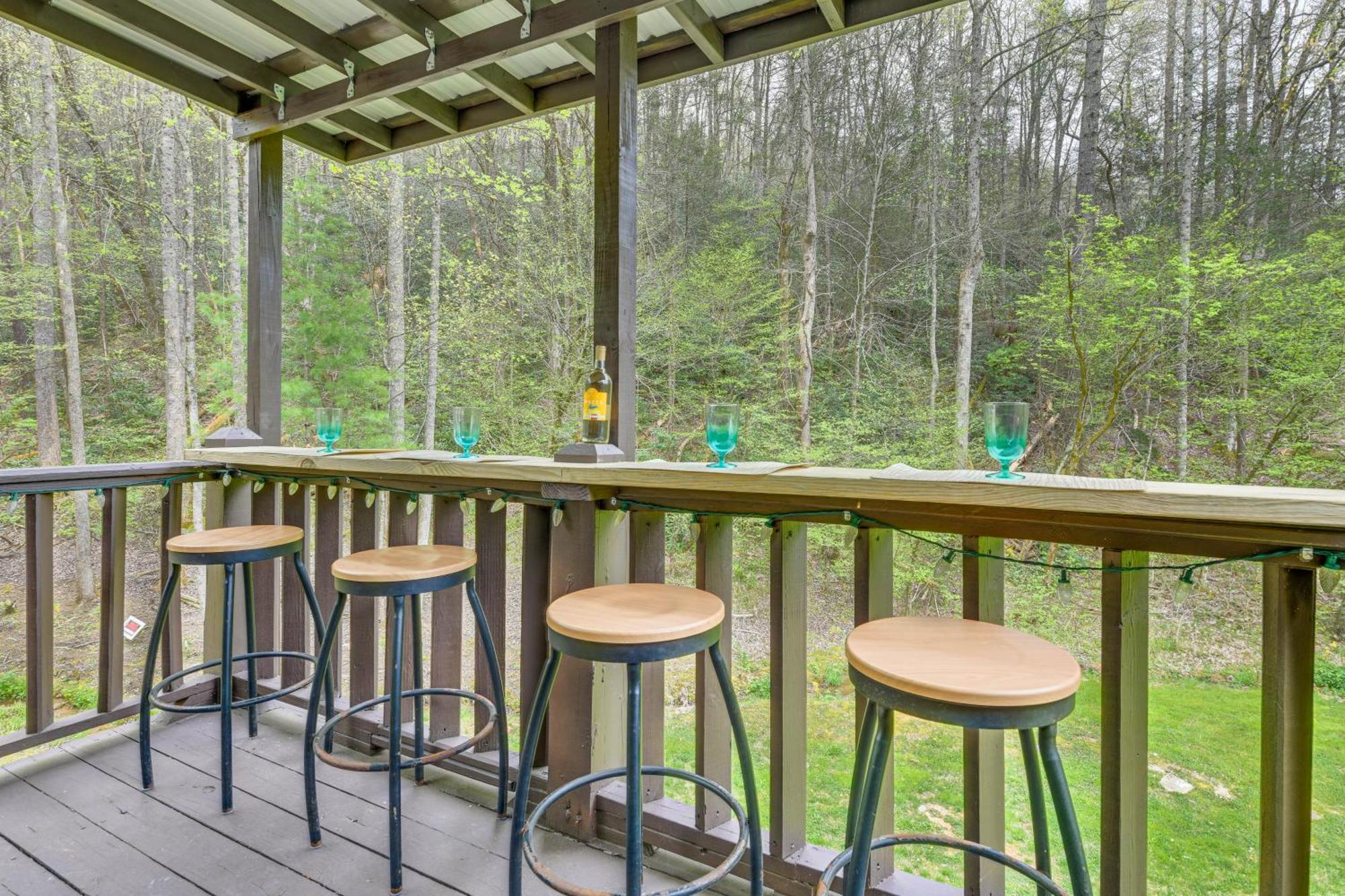 Smoky Mountain Cozy Cove Cabin Deck And Fire Pit! Cosby 外观 照片